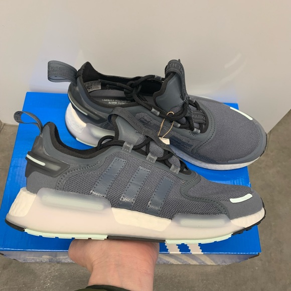 adidas NMD R1 V3 Grey Onix Ice Mint - Picture 8 of 10